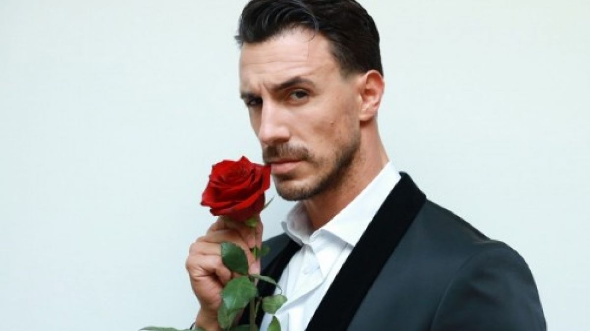 Цяла дузина неустоими красавци разгорещиха дамите на връчванeто на наградите