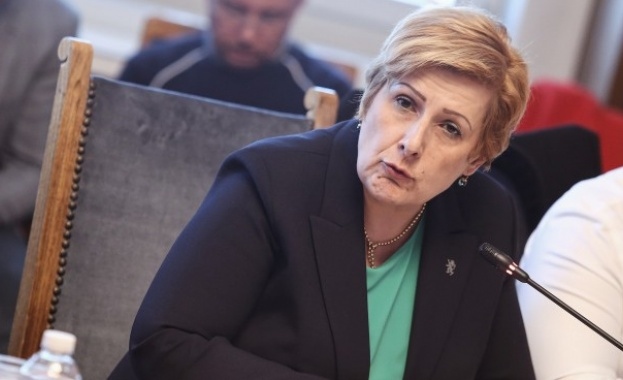 Независимият депутат Елена Гунчева която напусна парламентарната група на партия
