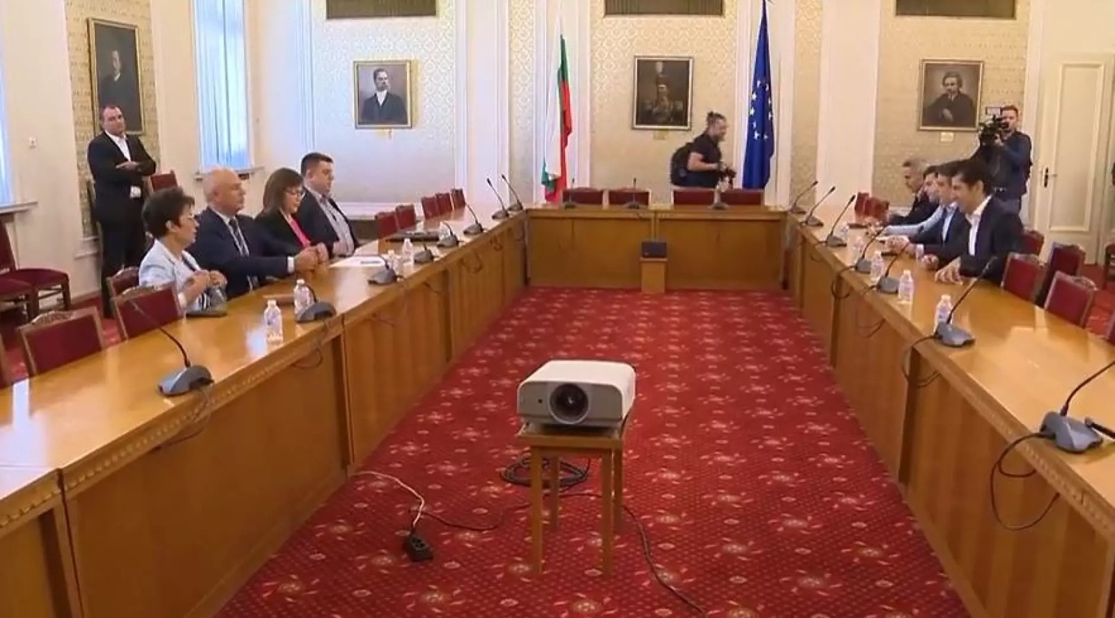 Имаме сериозно желание да направим редовно правителство Нямаме никакво намерение