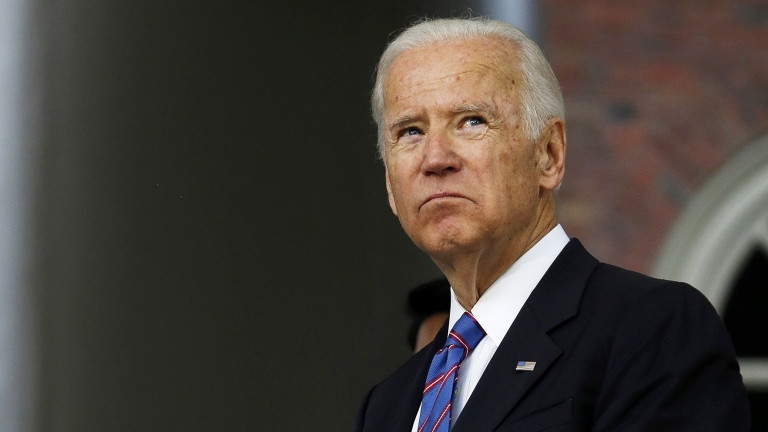 Президентът на САЩ Джо Байдън събира одобрението на едва 38