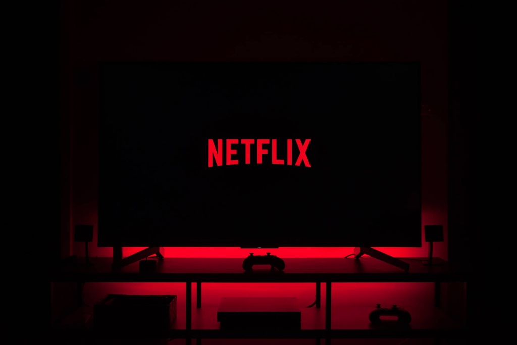 Стрийминг флатформата Нетфликс Netflix загуби почти 1 милион абонати през