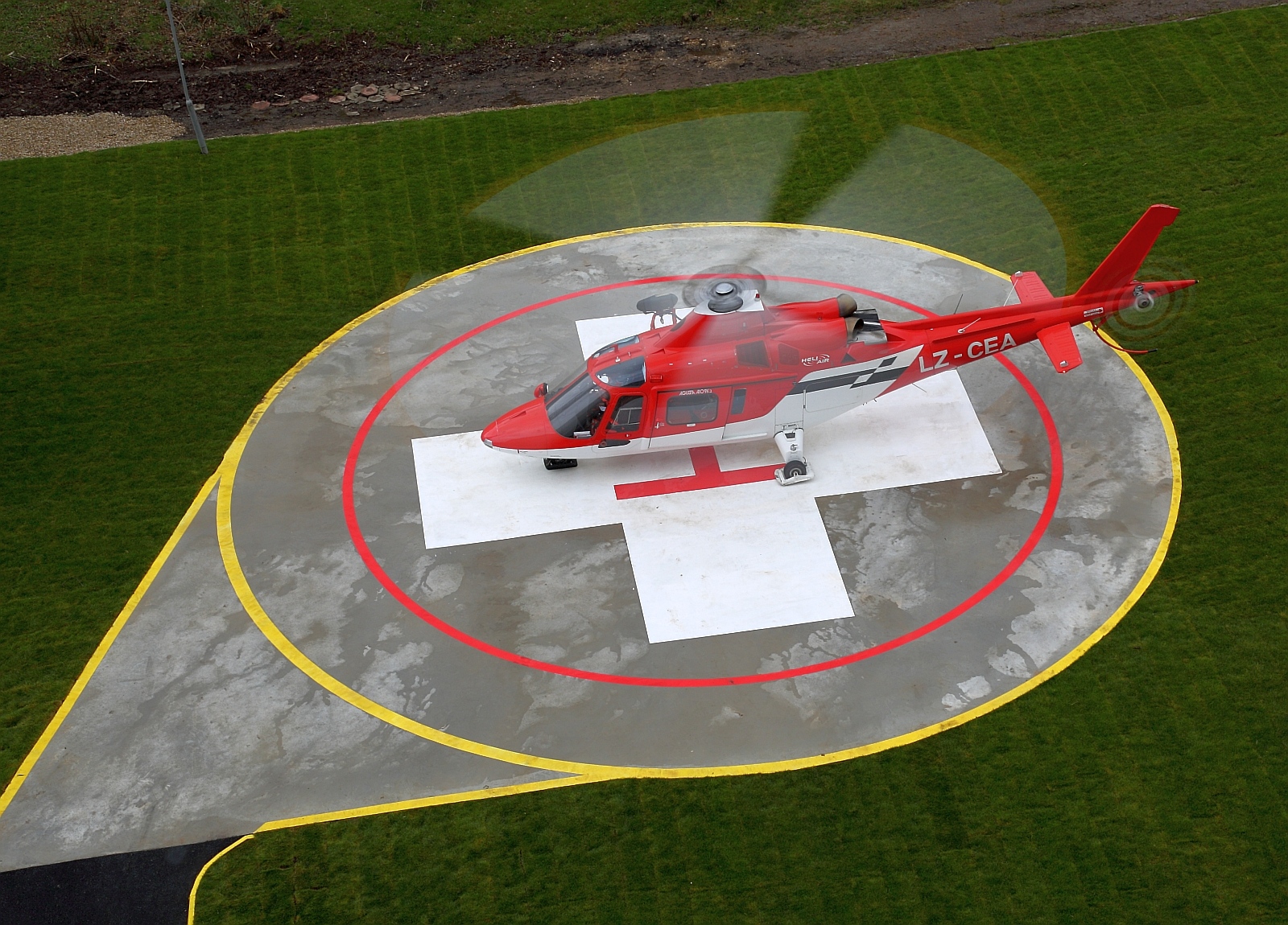 Министерският съвет създаде дружество за спешна помощ по въздух Новата структура