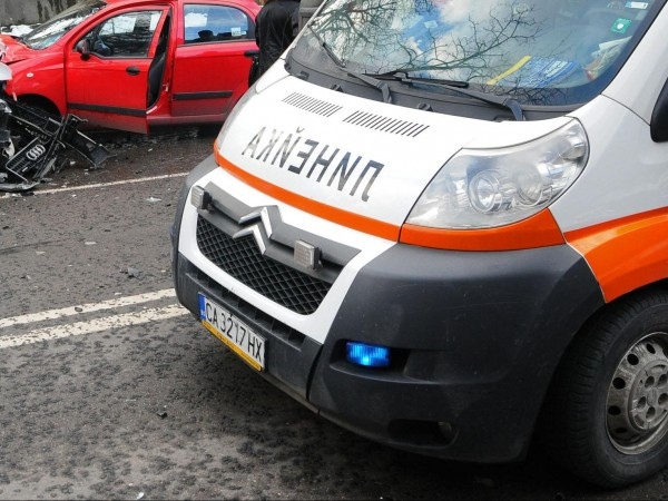 Катастрофа на кръговото движение при 4 ти километър в София около