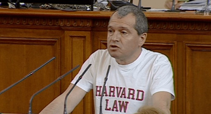 В предпоследния ден на 47 Народно събрание Тошко Йорданов успя