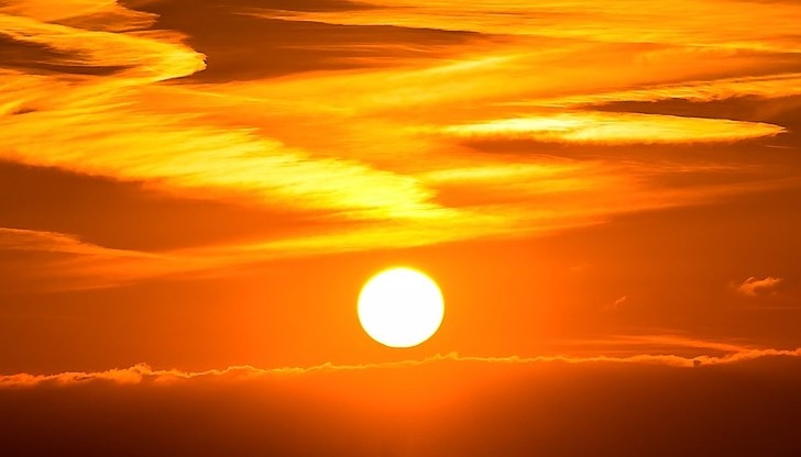 През нощта ще бъде предимно ясно и почти тихо Утре