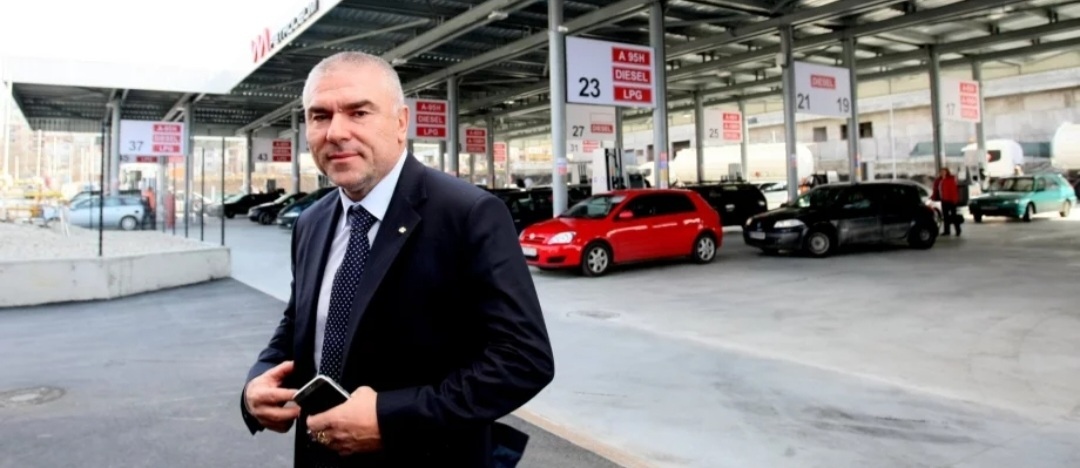 Веселин Марешки продава веригата си бензиностанции VM Petroleum и излиза
