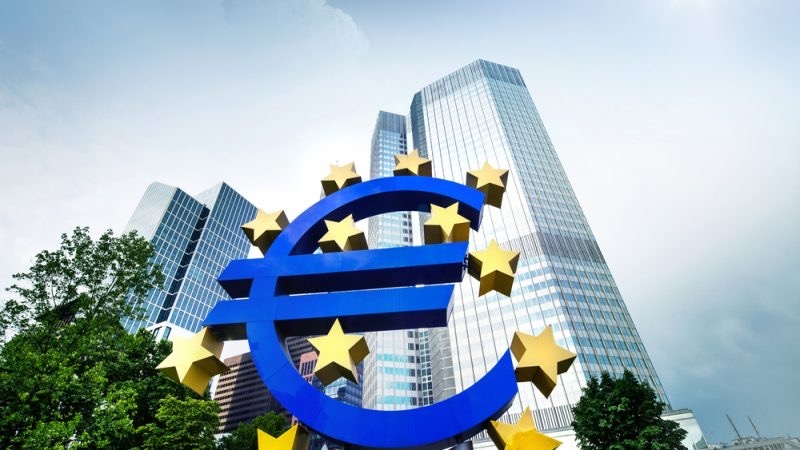 Решението на Европейската централна банка да повиши основните лихви с