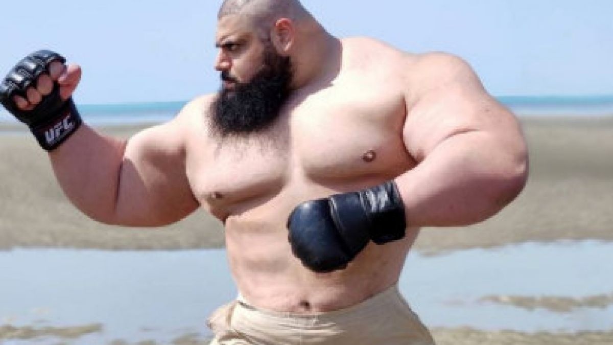 Иранския Хълк издържа по малко от 2 минути на ринга в