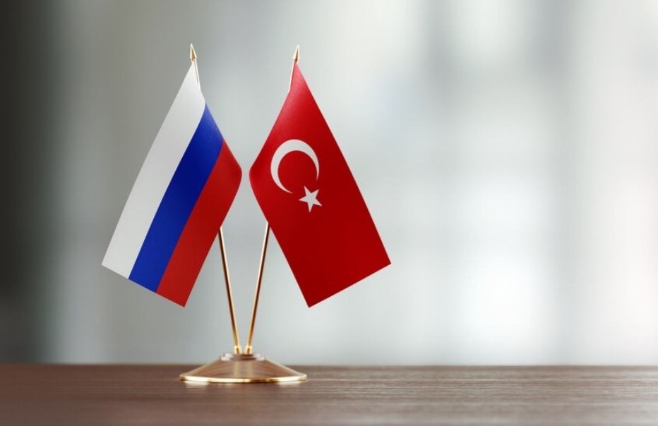 Външните министри на Турция и Русия Мевлют Чавушоглу и Сергей