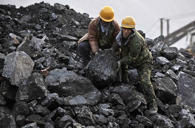 Срутване във въглищна мина в Северно Мексико блокира девет миньори