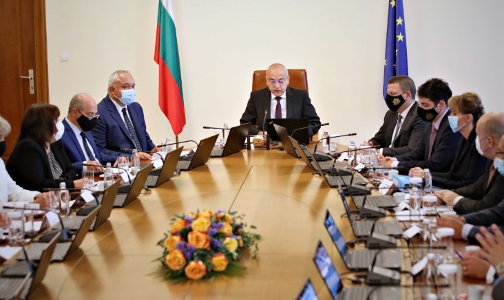 Служебното правителство на Гълъб Донев освободи всички областни управители Това