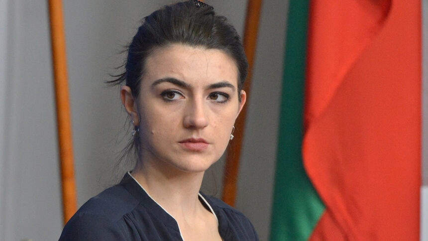 Бившият началник на кабинета на Кирил Петков Лена Бориславова написа