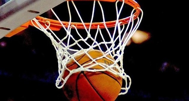 Националният състезател по баскетбол Николай Вангелов официално подписа договор