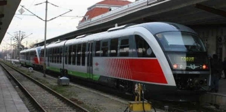 БДЖ пускат от днес два допълнителни влака по направлението София