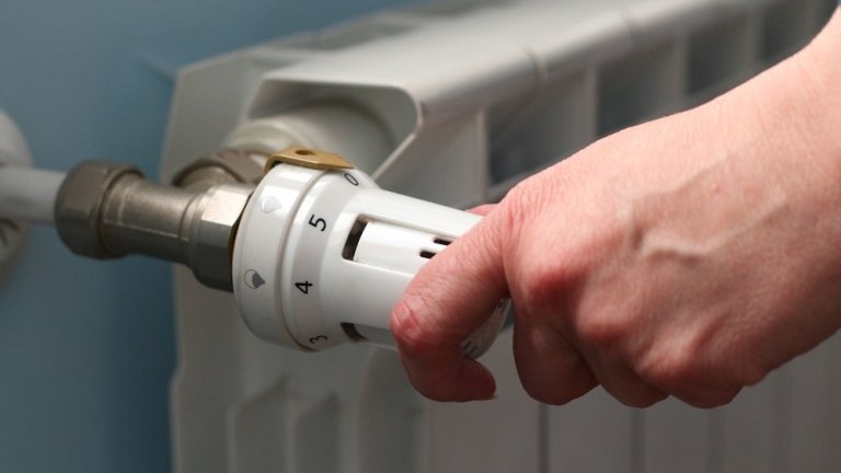 Възможно е да плащаме по скъпо парно и топла вода заради