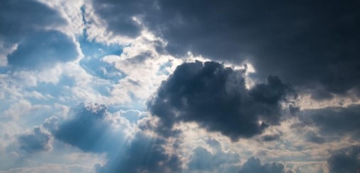 Днес над Западна България облачността ще се разкъсва и намалява