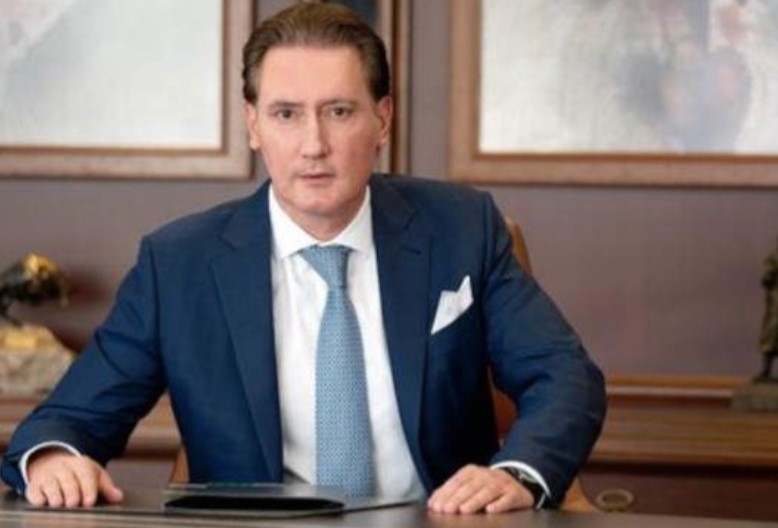 Миконос е остров който се посещава от известни личности бизнесмени