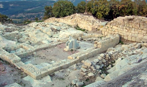 Археолозите откриха на Перперикон нов храм съобщава БТА По думите