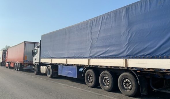 Има изключително увеличение на трафика на камиони по пътища в