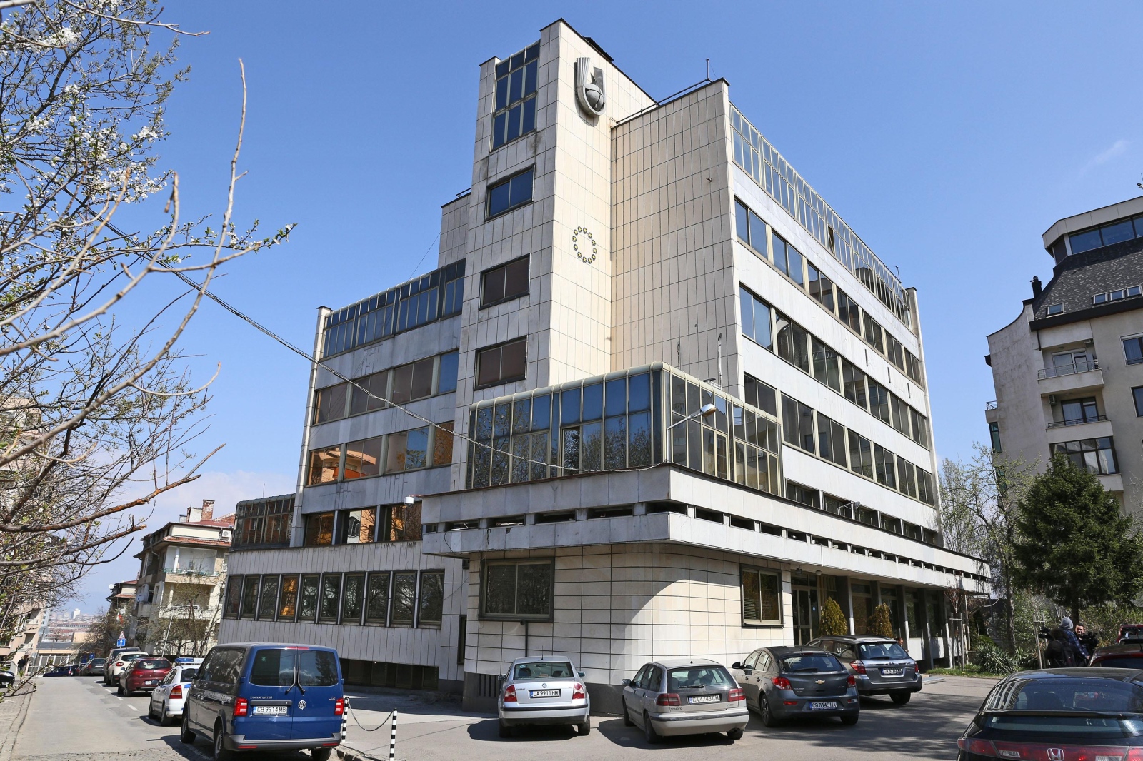 Частни фирми пререждат Кинтекс за стока от ВМЗ Сопот