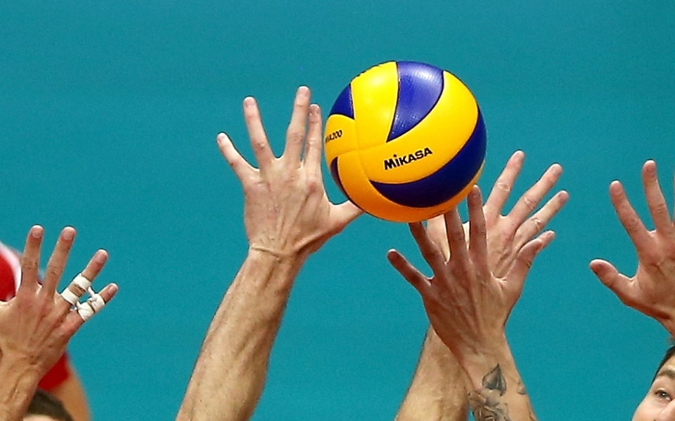 България отстъпи на действащия шампион Полша с 0 3 12 25 20 25