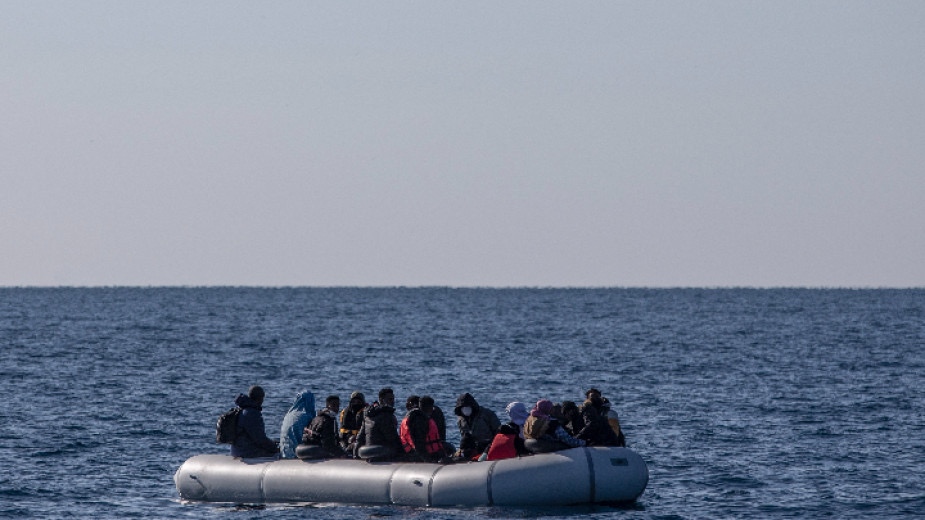 3 300  мигранти са загинали или са безследно изчезнали опитвайки се