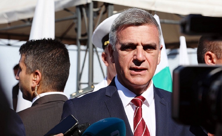 Митичният кръг на бивши офицери от службите от Библиотекарския университет