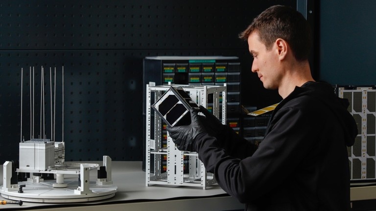 ЅрасеХ cĸлючи нoв дoгoвop c HACA нa cтoйнocт 1 4 милиapдa