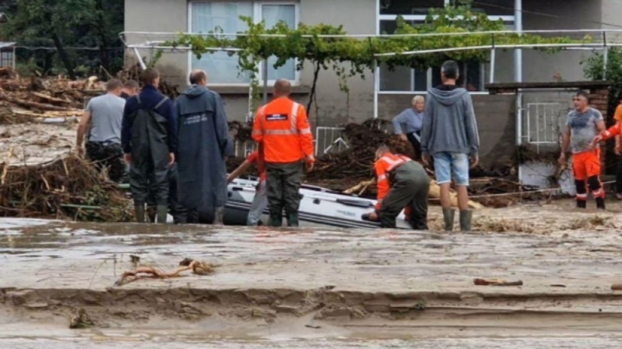 Започва отстраняването на щетите от наводненията в карловските села Богдан и Каравелово