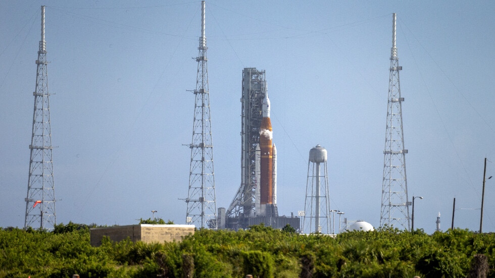 Следващият прозорец за изстрелване на лунната ракета Артемида ще бъде