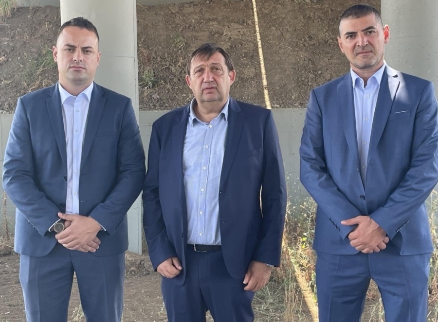 Скандалът със заместник министъра на регионалното развитие Захари Христов набира отново