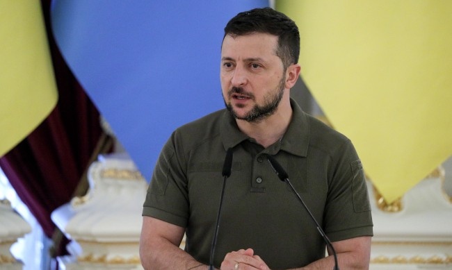 Тази нощ автомобилът на украинския президент Володимир Зеленски е бил