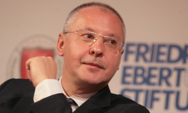 Настоящият председател на Партията на европейските социалисти и български евродепутат