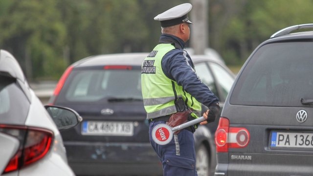 Задържан е автобус с 41 нелегални мигранти тази сутрин Превозното