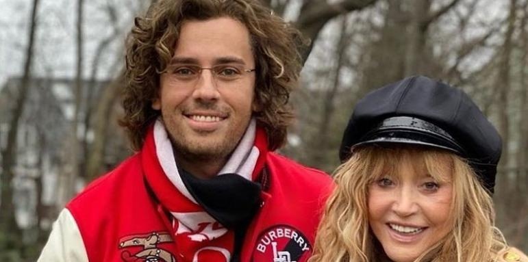 Звездата на съветската и руската естрада Алла Пугачова официално поиска