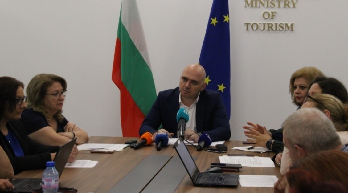 Стари порочни практики от времето на ГЕРБ и ДПС се