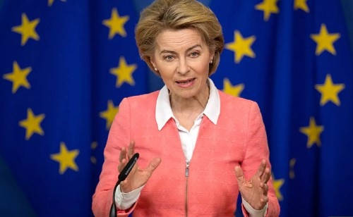   Председателката на Европейската комисия Урсула фон дер Лайен пристига