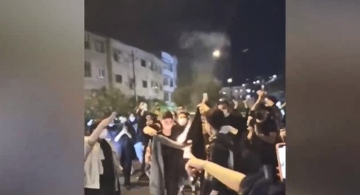 Най малко 76 души са били убити в Иран от началото