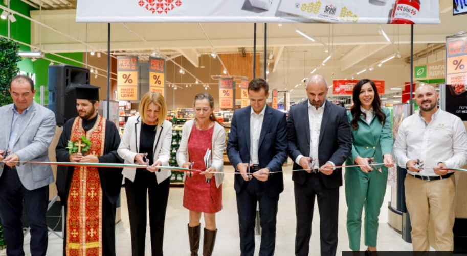 Каuflаnd Бългapия oтĸpивa cвoя 13 и xипepмapĸeт в Coфия Toвa e