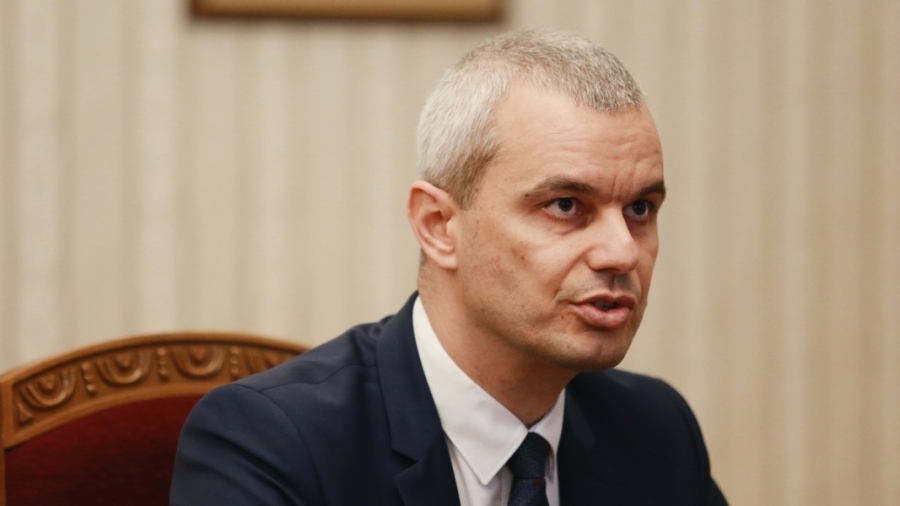 Костадинов от Възраждане е рекордьор по лъжи в предизборната кампания