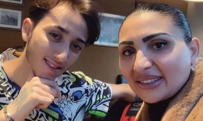 С двама адвокати се е появил в полицията в Бургас