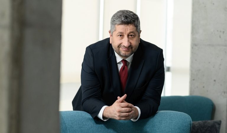 Цялото упражнение на Борисов е просто подготовка за следваща предизборна