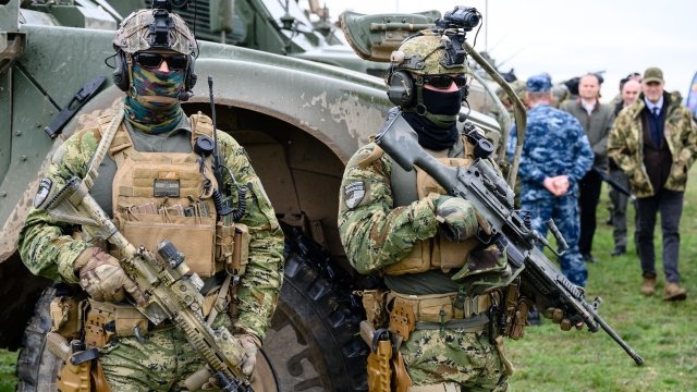 Руският президент Владимир Путин подписа законите за анексирането на контролираните