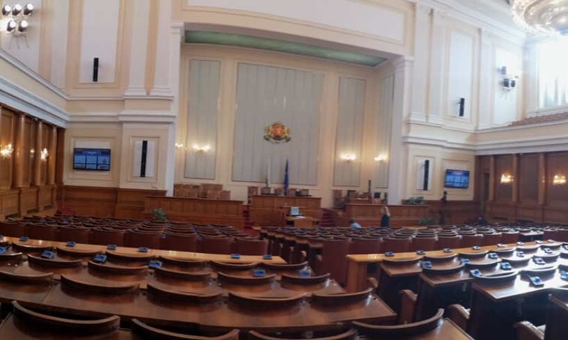 Централната избирателна комисия обяви поименно избраните 240 народни представители в