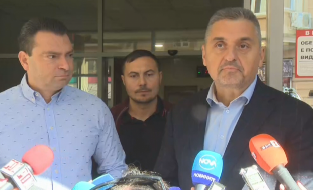 Контролната комисия на левицата взе решение Кирил Добрев и Калоян