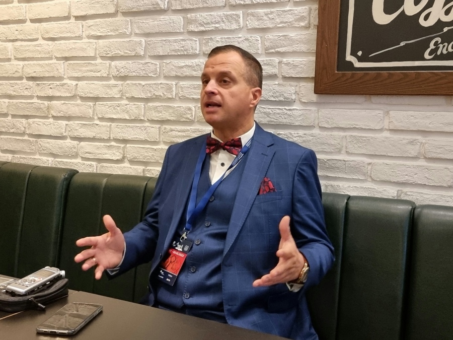 Чуждите туристи се оплакват от корупция при издаването на туристически