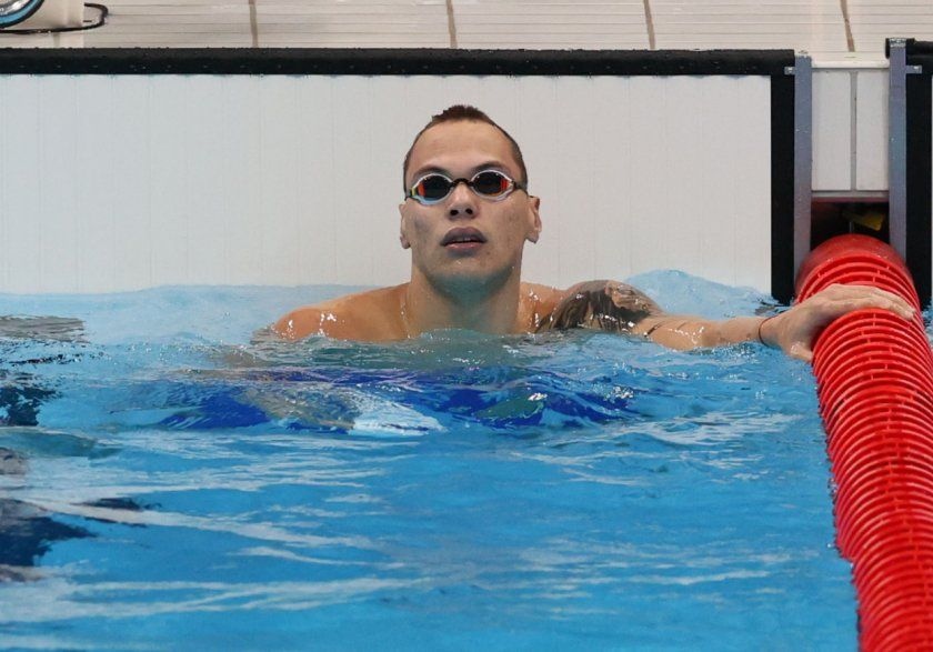 Българският плувец Антъни Иванов е със спрени състезателни права за
