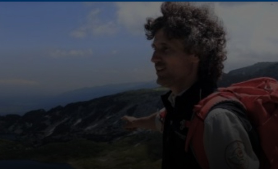 След като дългогодишен служител експерт пред песиониране е бил уволнен от