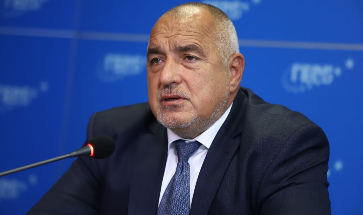 Лидерът на ГЕРБ Бойко Борисов се отдаде на футболни страсти