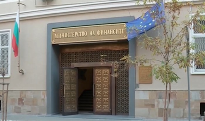 Министерството на финансите успя да пласира нова емисия преотворени държавни